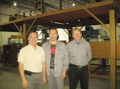 海綿發(fā)泡機(jī)、泡棉貼合機(jī)美國(guó)安裝現(xiàn)場(chǎng)